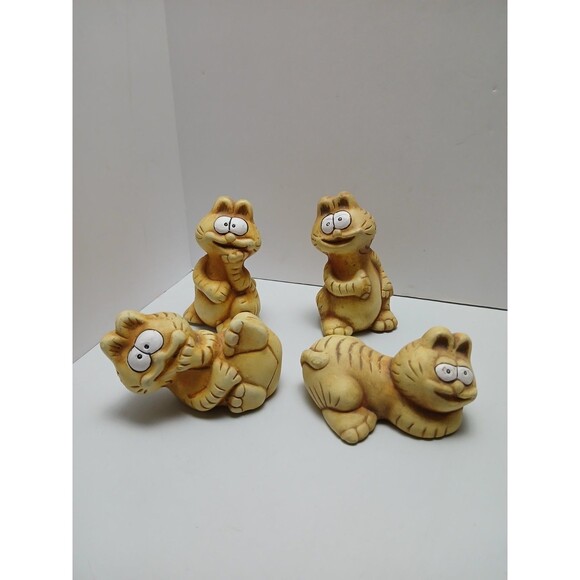 Garfield Cat Figurine Lot Set of 4 Sleeping Laying Standing Poses Vintage - Picture 1 of 5